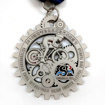 kopen Gepersonaliseerde fietsmedaljes met Matt Nickel Plating online vervaardiging
