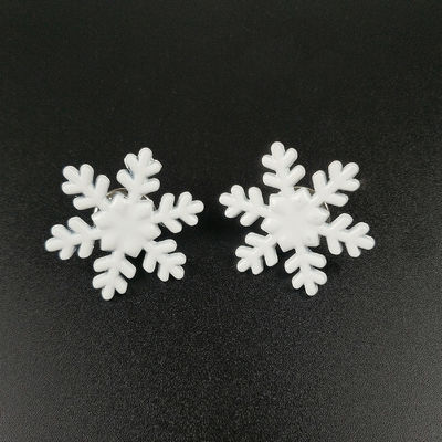 kopen Metalen Glitter Sneeuwvlok Pin Badge Custom Zinklegering / IJzer / Messing Geen minimale hoeveelheid online vervaardiging