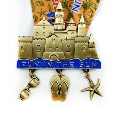 kopen Gepersonaliseerde 3D-sportwedstrijden Gouden medaille met embossed logo online vervaardiging