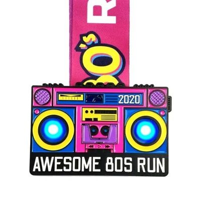 kopen Custom LED flitsende Custom Award medailles voor Marathon Run Race Finisher online vervaardiging