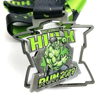 kopen Marvel Co Branded Spinning Half Marathon medailles unieke ontwerpen Voor prijzen online vervaardiging