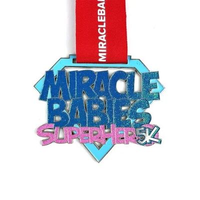 Specialiteit zachte glazuur glinsterende medaille met lint bekleed met een heldere